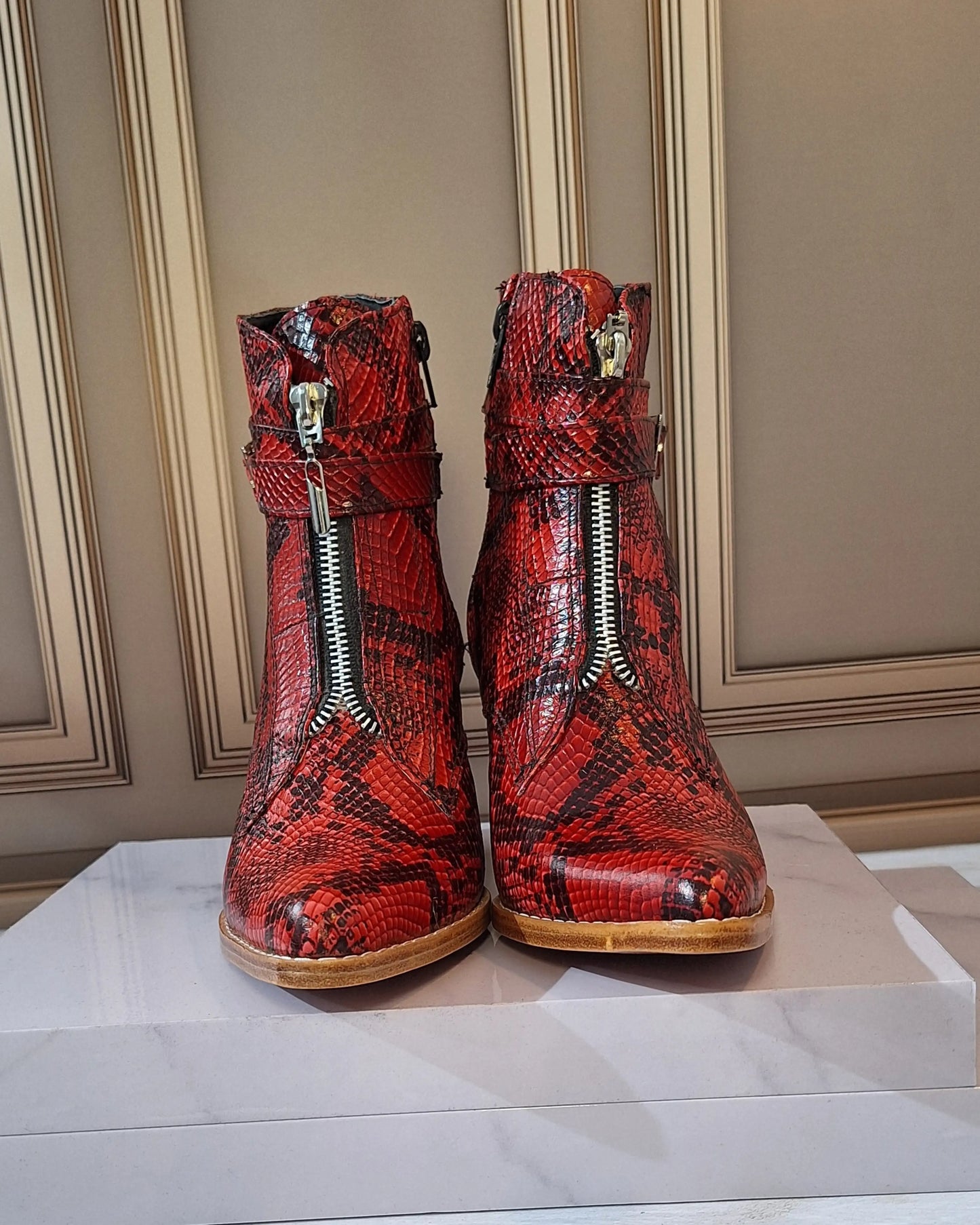 Botines texanos love print